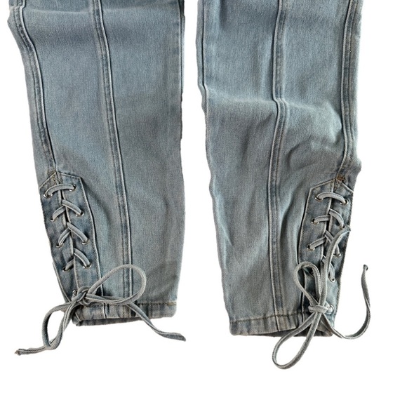 MISSGUIDED Riot High Rise Mom Jeans Size 4 - Picture 3 of 6